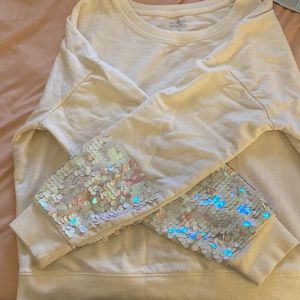 Super cute sweat shirt